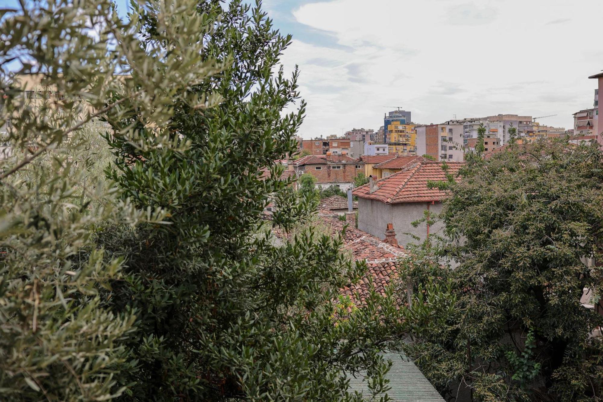 Alara Apartment Tirana Buitenkant foto