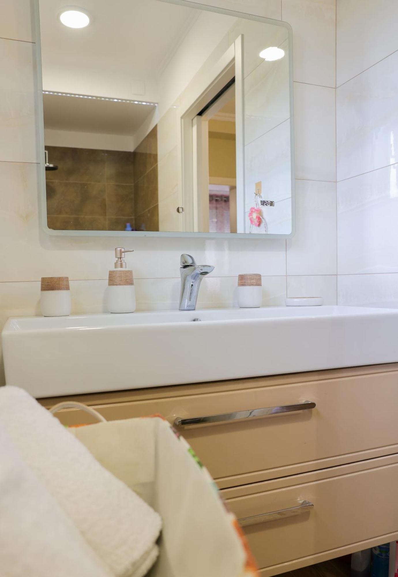 Alara Apartment Tirana Buitenkant foto
