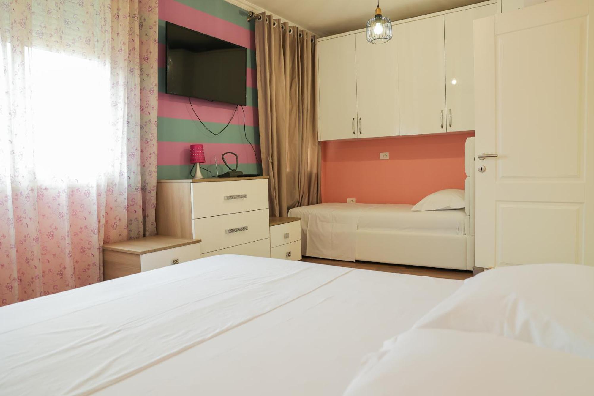 Alara Apartment Tirana Buitenkant foto